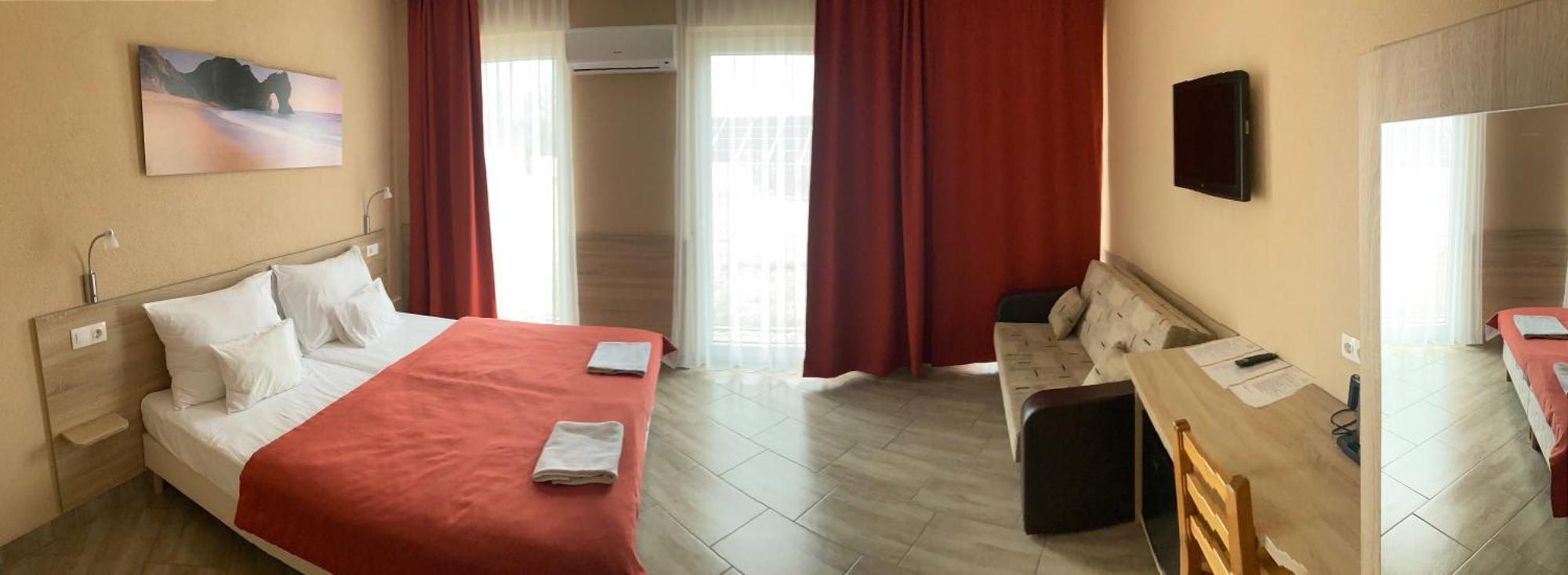 Nautilus Etterem Es Panzio Guest house